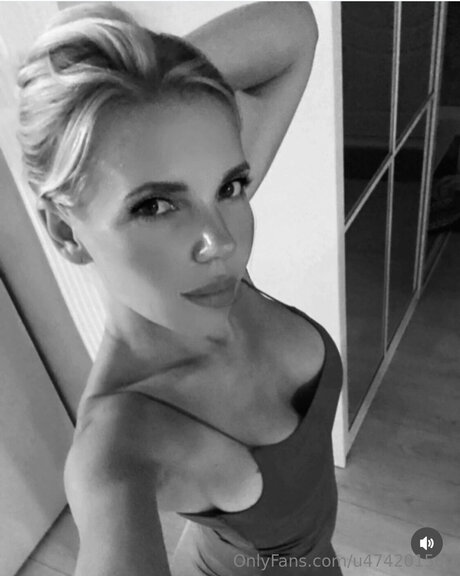 U474201560 schöne heiße archiv