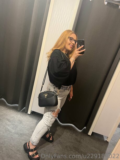 U229183022 pornostar schöne fotos