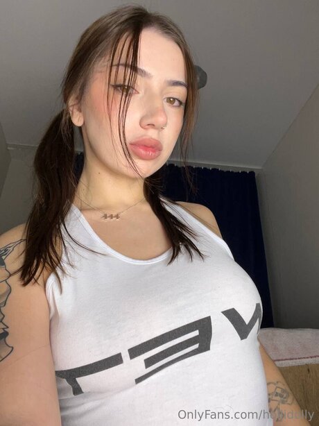 Hollidolly kunst sexy bild