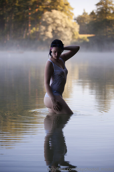 Psychodoll Model schauspielerin akt bilder