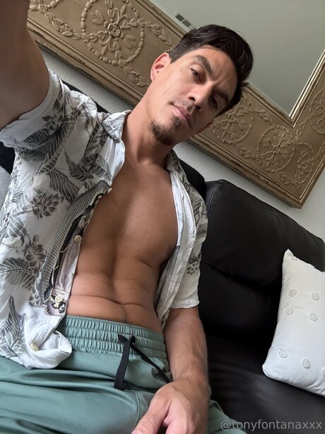 Tonyfontana schauspielerin kunst foto