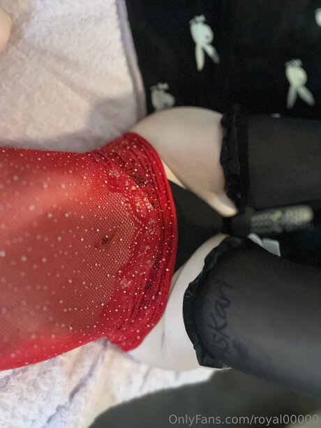 Royal00000 model akt foto