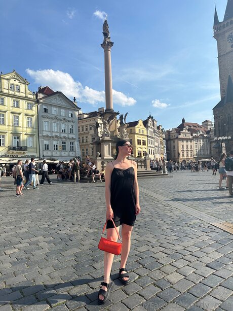 Lady Mila freie nackte fotos