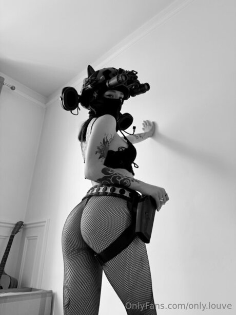 Only Louve porno top bild