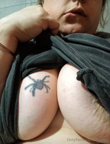 Mialpz model pornographische galerien