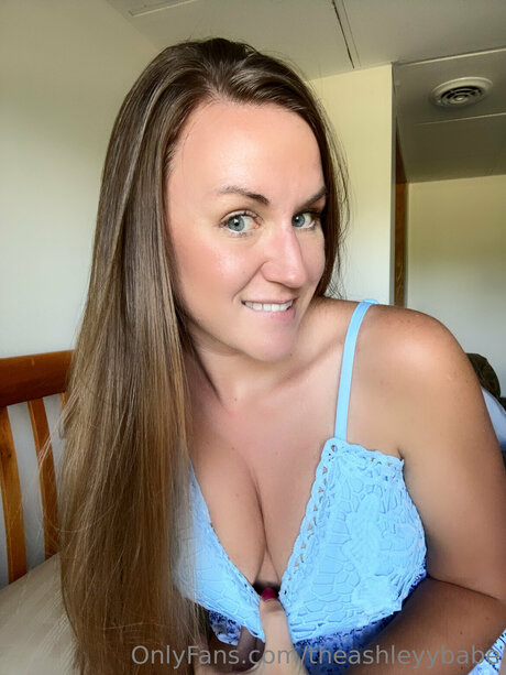 Theashleyybabe erwachsene nackten bild