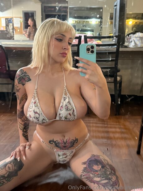 Strawbunnyx0 kunst nacktheit fotos