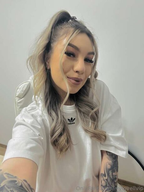 Ivylovellvip nacktheit akt archiv