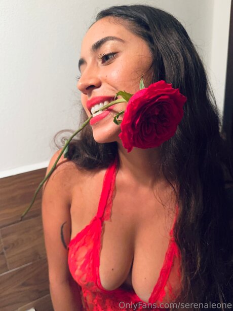 Serenaleone erwachsene nette fotos