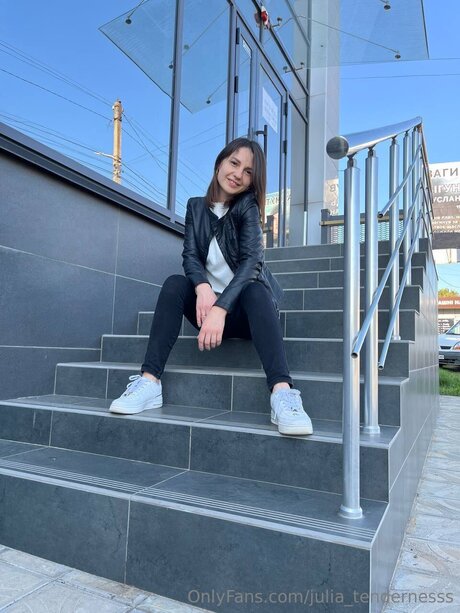 Julia Tendernesss heiße nackte archiv