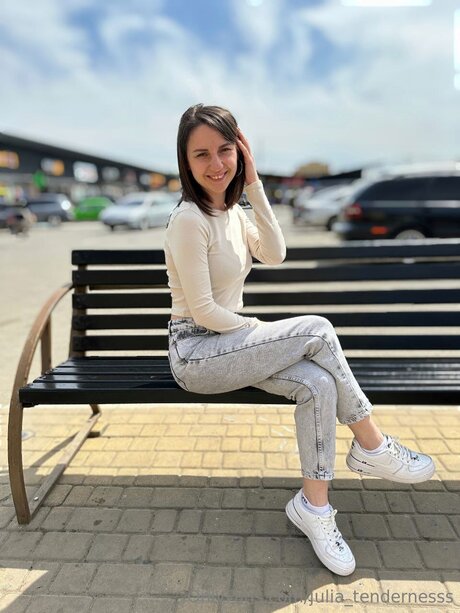 Julia Tendernesss erwachsene nackt foto