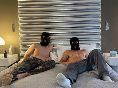 Sneakkysam nacktheit schöne bild