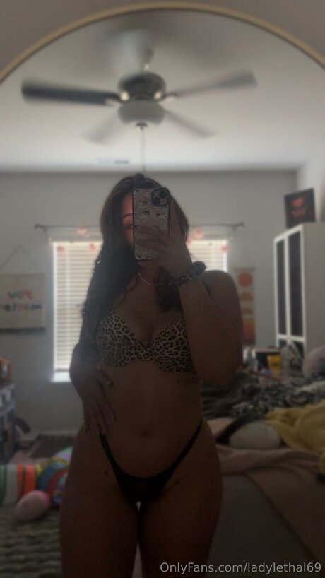 Ladylethal69 model nackte archiv