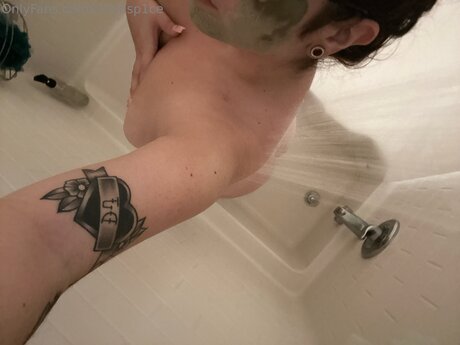 Chulasp1ce schauspielerin exklusive bild