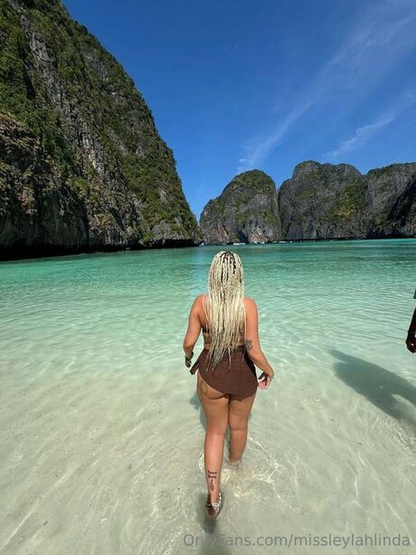 Missleylahlinda exklusive nackten archiv