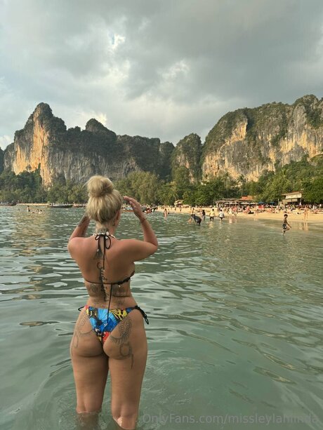 Missleylahlinda hübsche erotische bild