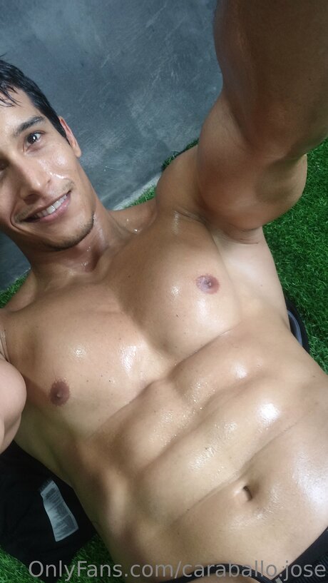 U231851017 top nackten fotos