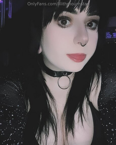 Lilithmournstar sexy nackt bilder