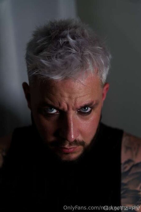 Markgotham83 erotische porno foto