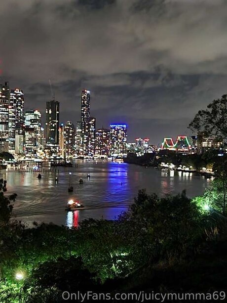 Juicymumma69 pornostar sexy bild