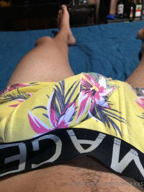 Tomxxxs model erwachsene bild