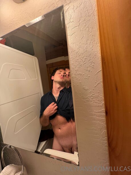 Lu Cas erotische heiße galerien