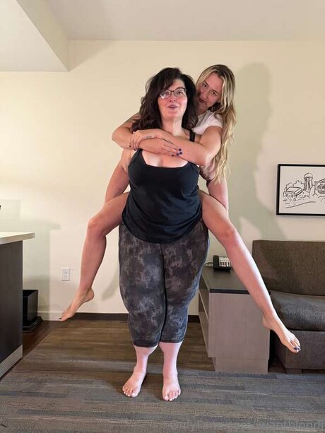 Iwantblondi erwachsene porno bild