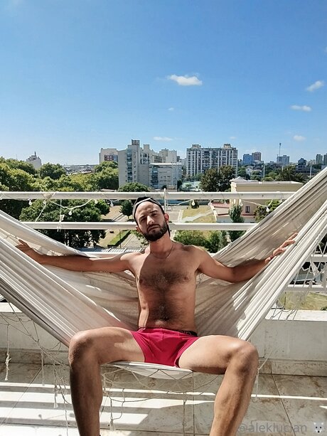 Aleklucian nackte foto