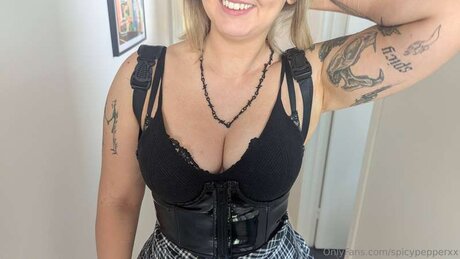 Spicypepperxx nacktheit pornographische foto