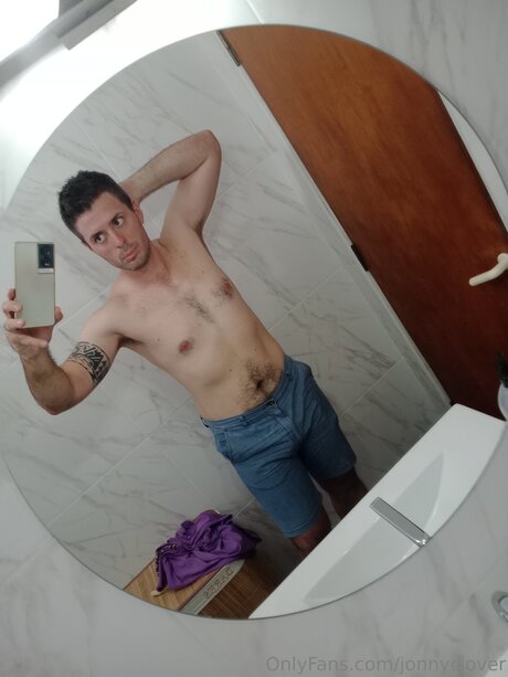 Jonnyclover nackt heiße galerie