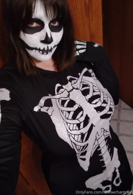 Willowchantrieri model erwachsene fotos