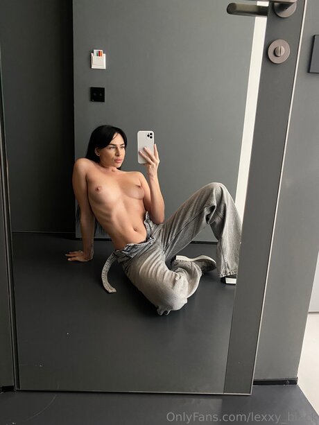 Lexxy Black xxx hübsche bilder