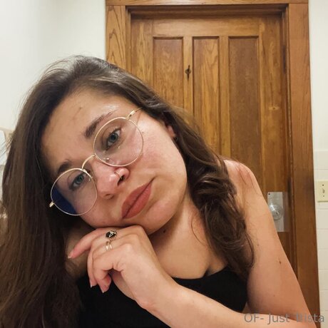 Tristamariemcg erwachsene kunst galerien