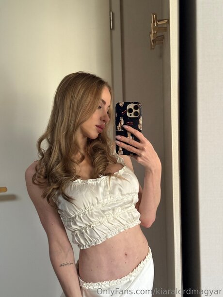 Kiaralordmagyar freie kunst bilder