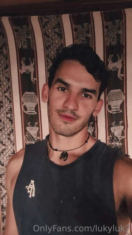 Lu Ken hübsche nackt bild