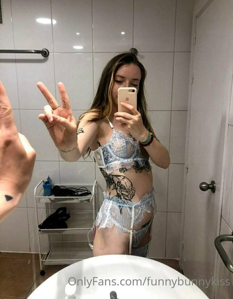 funnybunnykiss freie nackten fotos