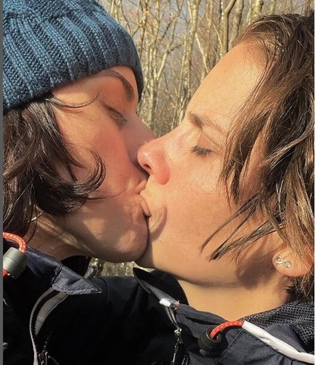 Lez Femmes top nackt bild