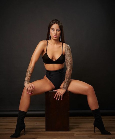 Cami Barigozzi pornostar erotische bilder