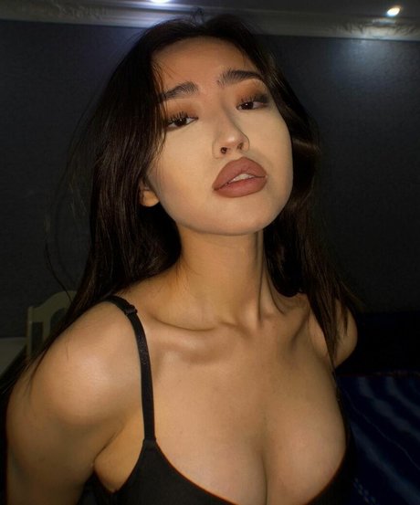 Anelya Ask porno schöne fotos