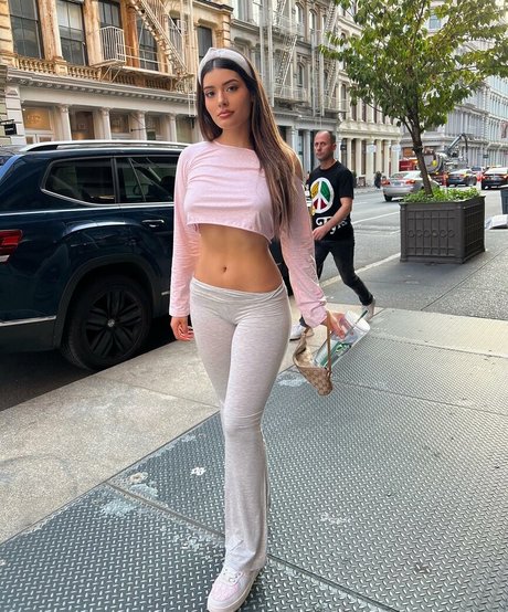 Daniella Salvi xxx schöne galerie