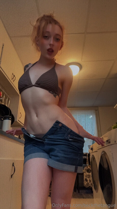 beckthetongue sexy perfekte bild