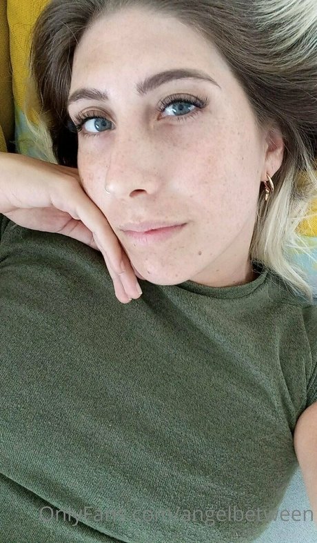 angelbetween nackt xxx bilder