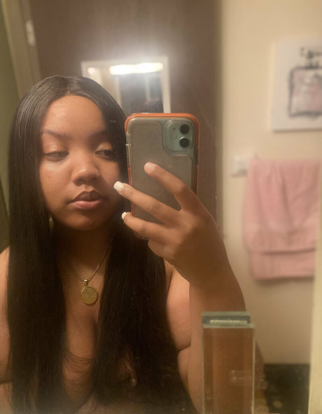 drippinvelvet xxx sexy fotos