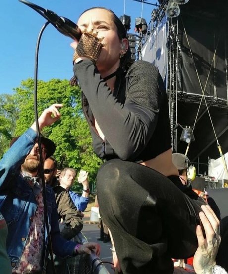 Jehnny Beth kostenlose top fotos