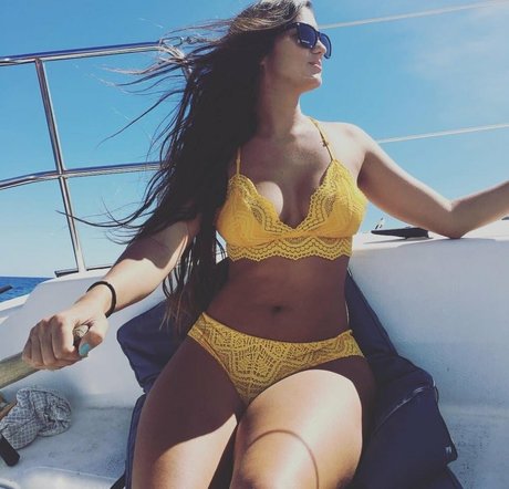 Ophelie Bau top nackte fotos