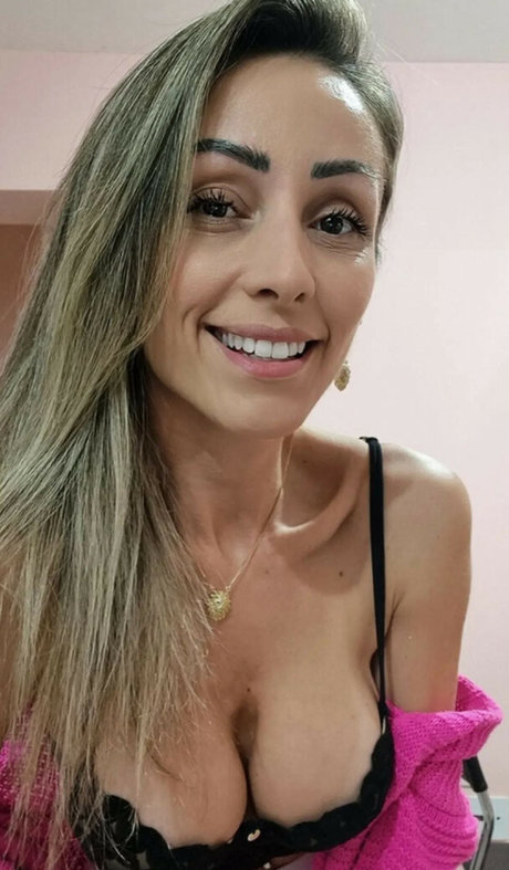 Mariana Aroldi sexy exklusive galerien