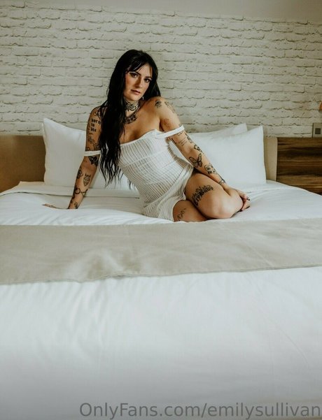 Emilysullivan erwachsene nackt bilder