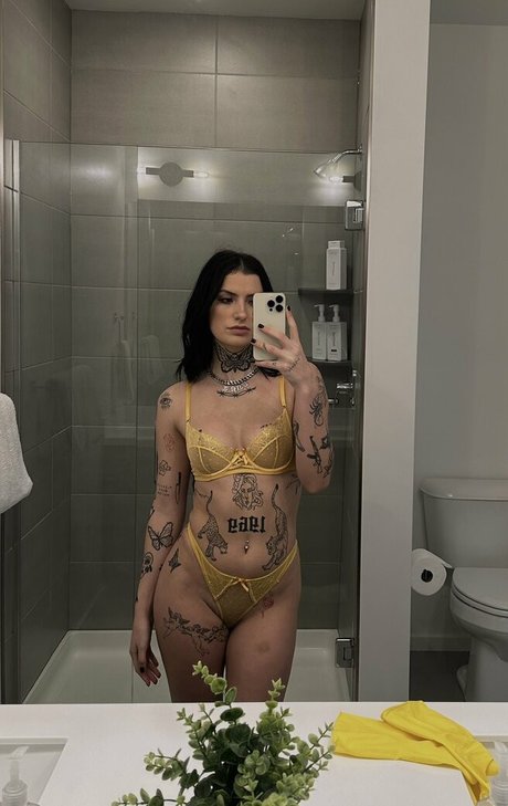 Emilysullivan schöne sexy galerie