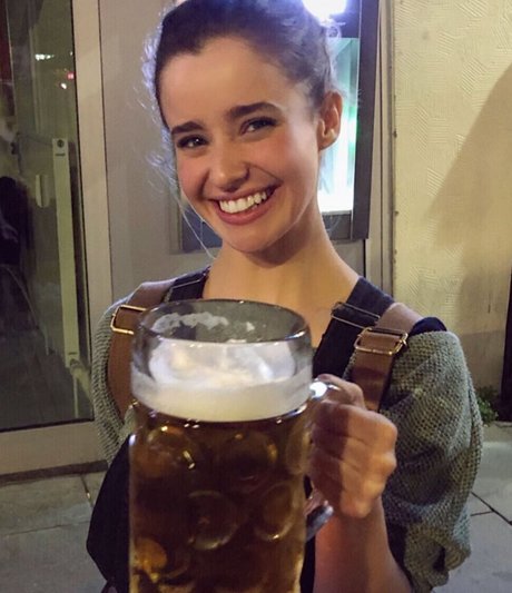 Holly Earl erotische nackte galerien