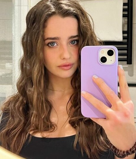 Holly Earl nackt kostenlose bild